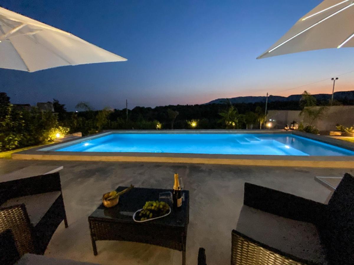 Villa Lucia With Salt Pool Fontane Bianche Bagian luar foto